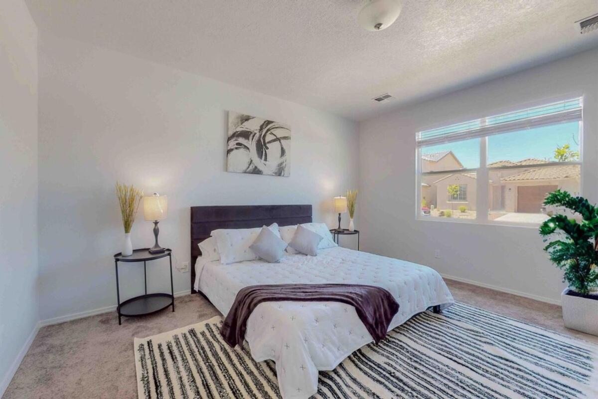 Modern Home 3Br Next To Airport, Netflix, Casino Albuquerque Luaran gambar
